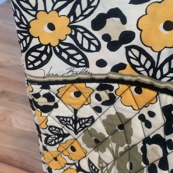 Vera Bradley Large Tote - Picture 3 of 10